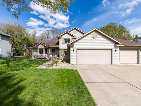 1611 Meadowview Trail, Hastings, MN 55033