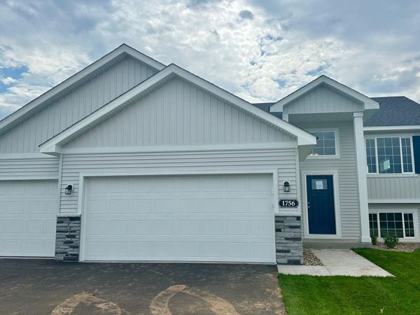 1756 Squirrel Way, New Richmond, WI 54017