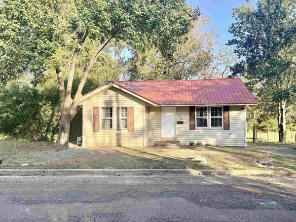 705 N 9Th St Street , Gurdon, AR 71743