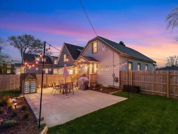 516 Menomonee AVENUE, South Milwaukee, WI 53172