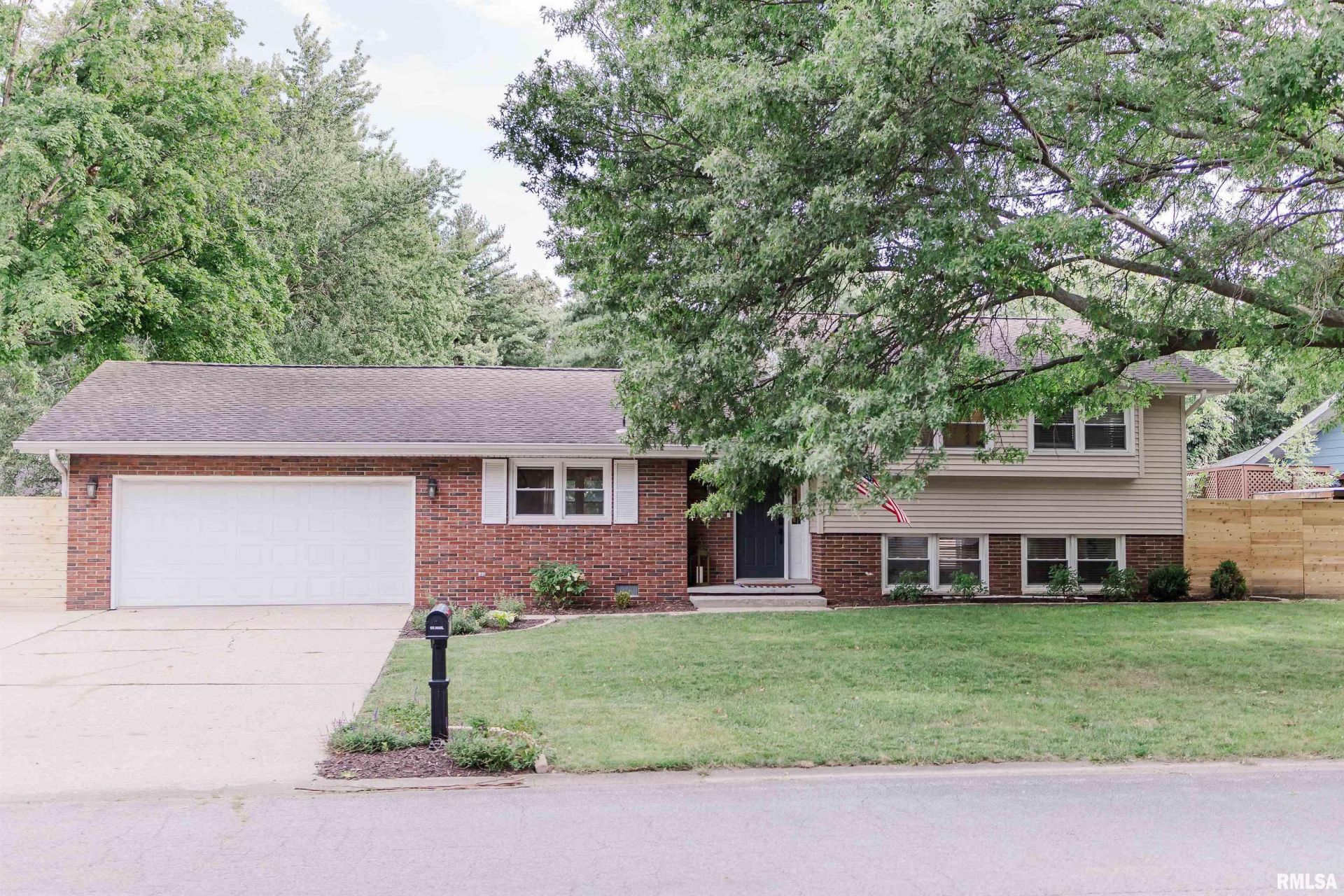 505 Wingate Drive, Sherman, IL 62684 Main Photo