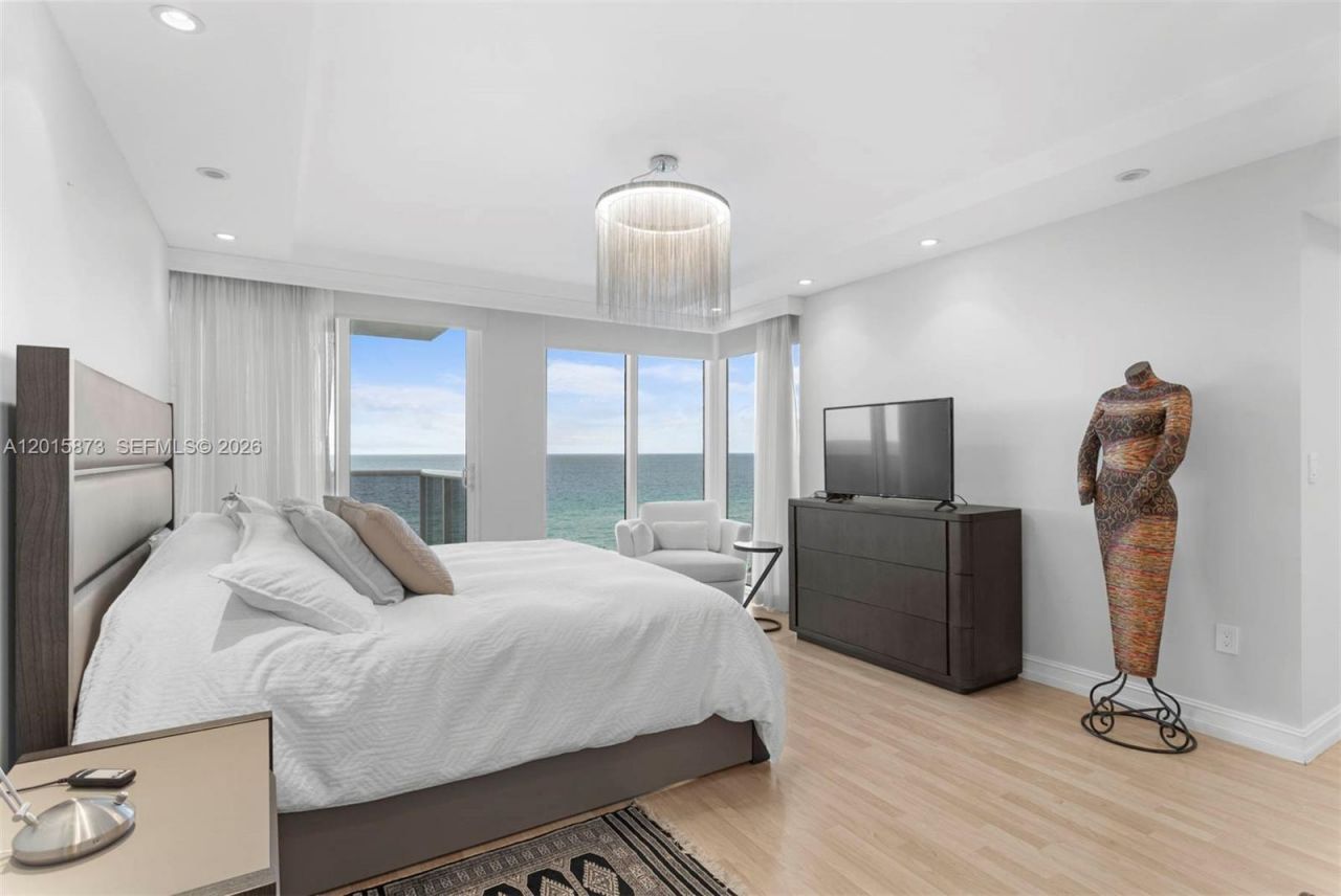 19111 Collins Ave , Unit 604, Sunny Isles Beach, FL 33160 Photo
