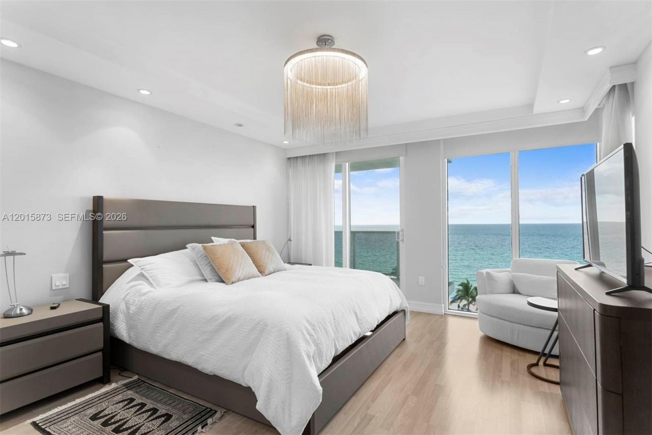 19111 Collins Ave , Unit 604, Sunny Isles Beach, FL 33160 Photo