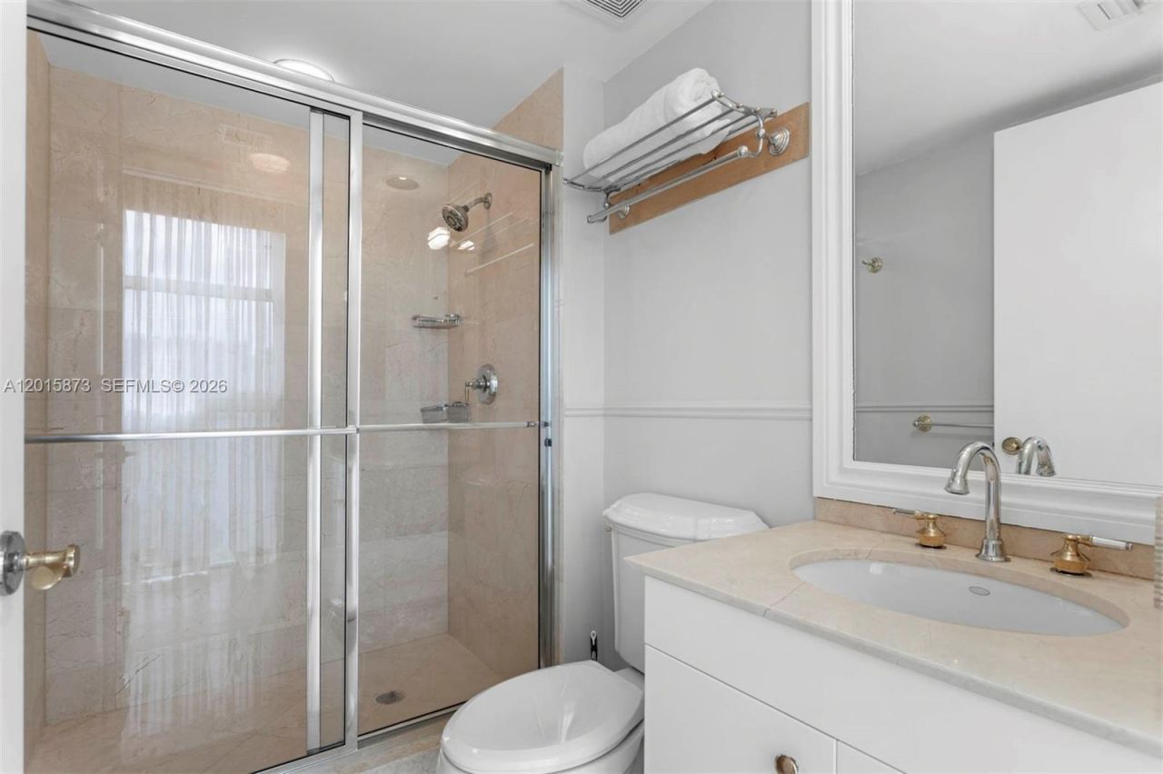 19111 Collins Ave , Unit 604, Sunny Isles Beach, FL 33160 Photo