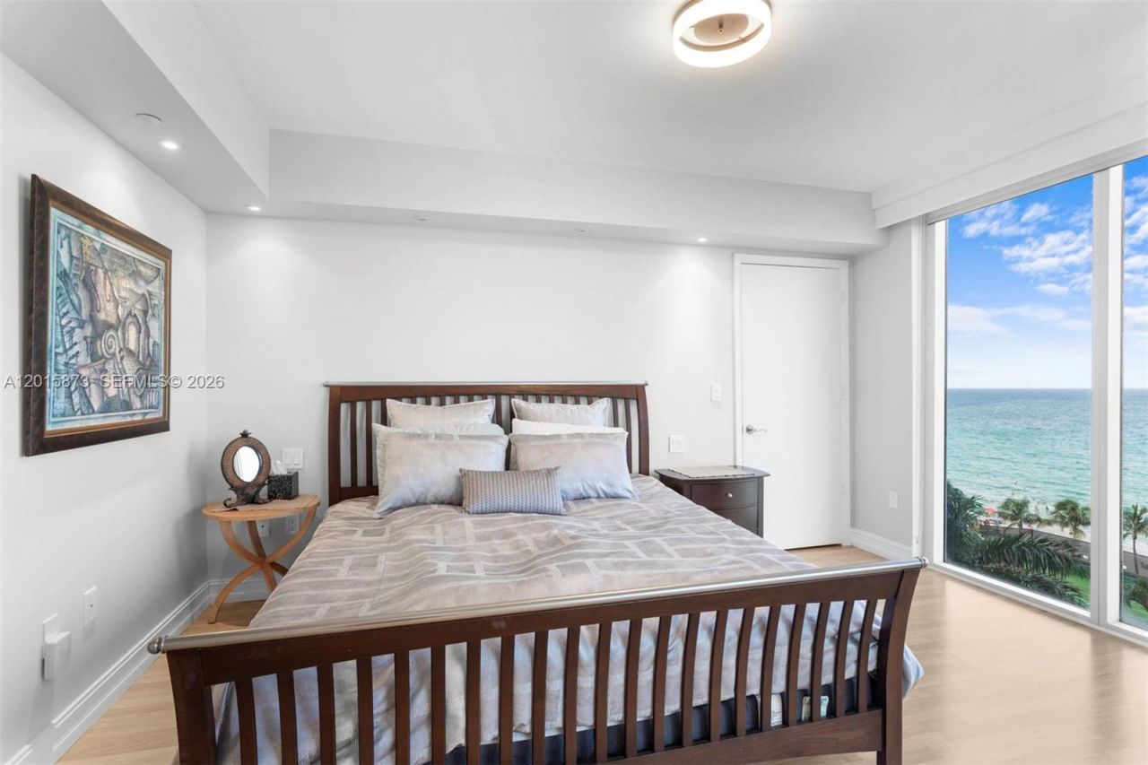 19111 Collins Ave , Unit 604, Sunny Isles Beach, FL 33160 Photo