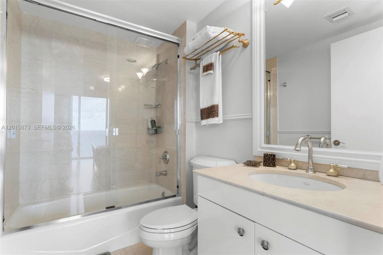 19111 Collins Ave , Unit 604, Sunny Isles Beach, FL 33160 Photo