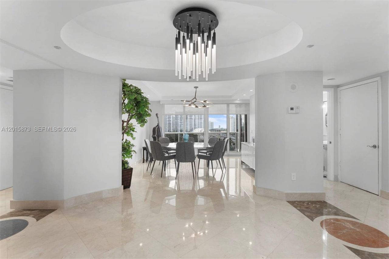 19111 Collins Ave , Unit 604, Sunny Isles Beach, FL 33160 Photo