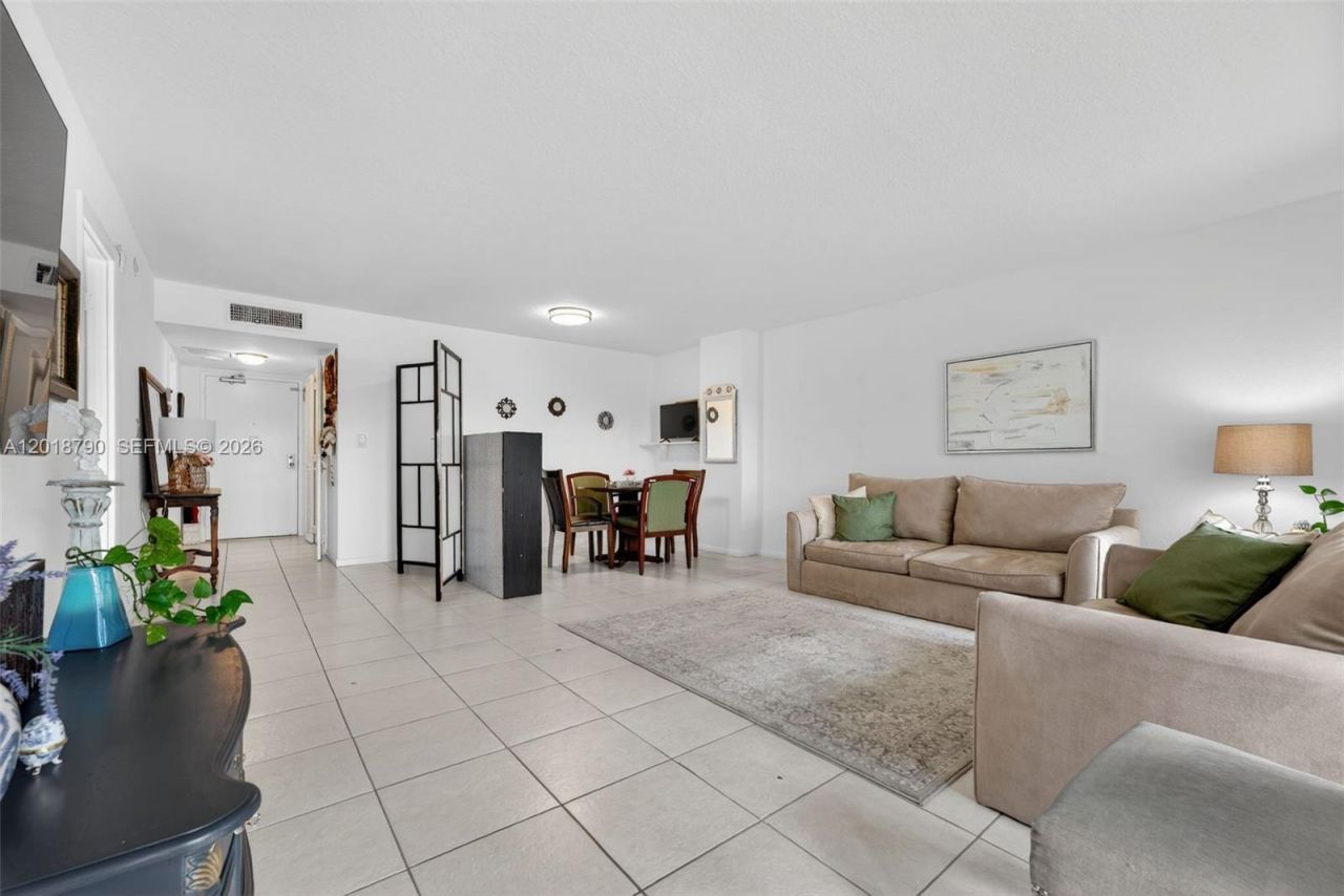 10777 W Sample Rd , Unit 209, Coral Springs, FL 33065 Photo