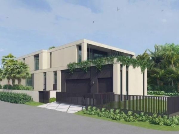 1051 S Southlake Dr , Hollywood, FL 33019
