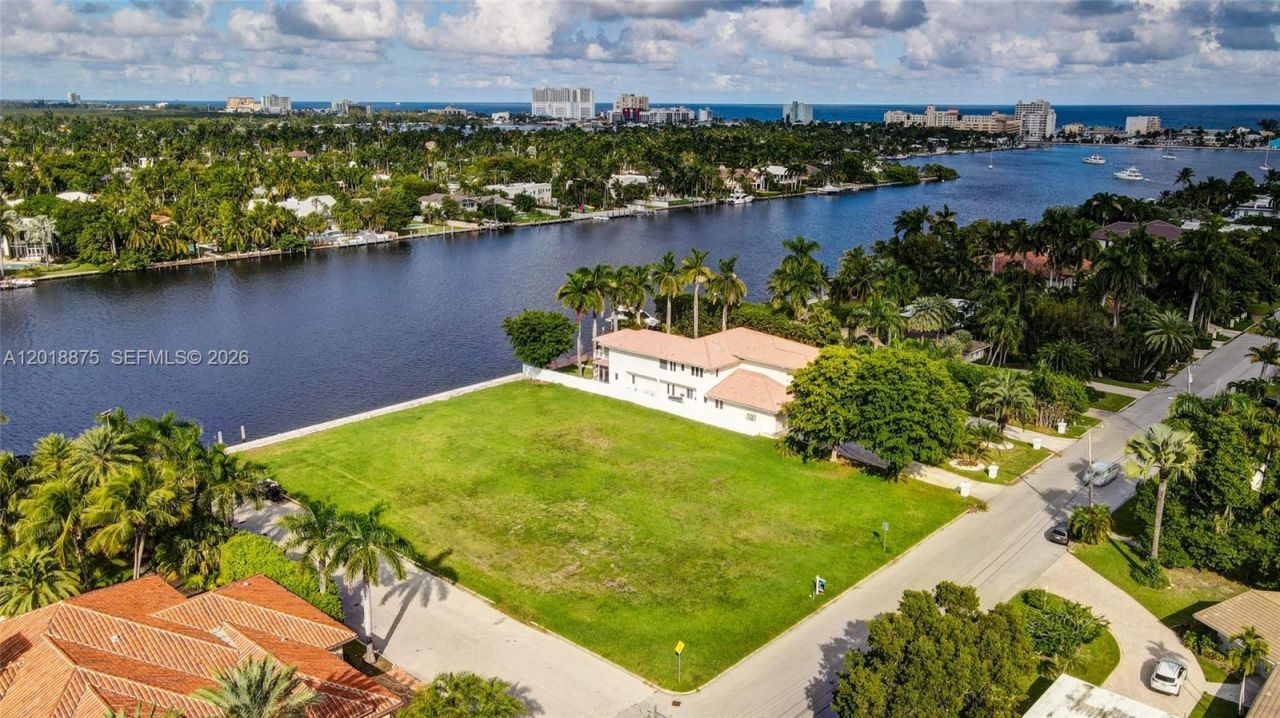 1051 S Southlake Dr , Hollywood, FL 33019 Photo
