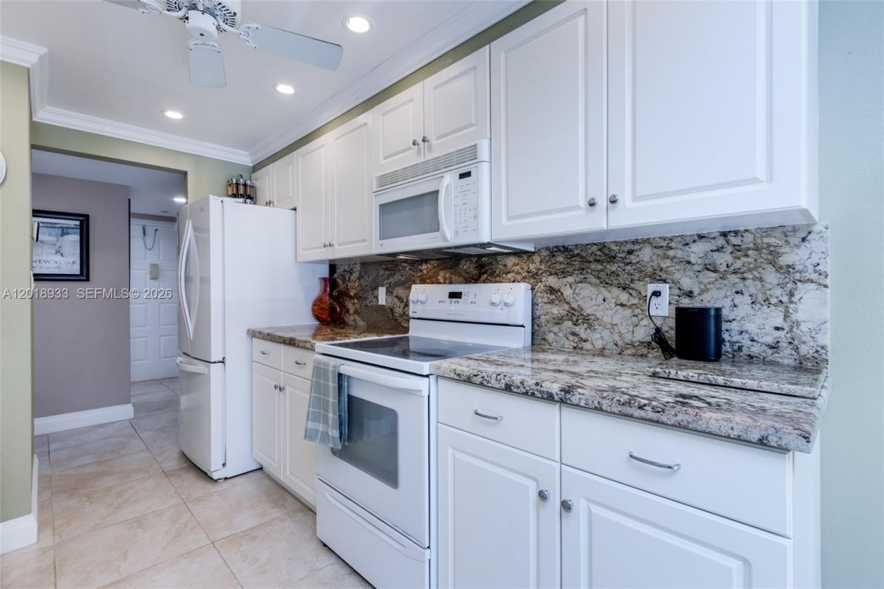 1410 Sheridan St, Unit 9I, Hollywood, FL 33020 Photo