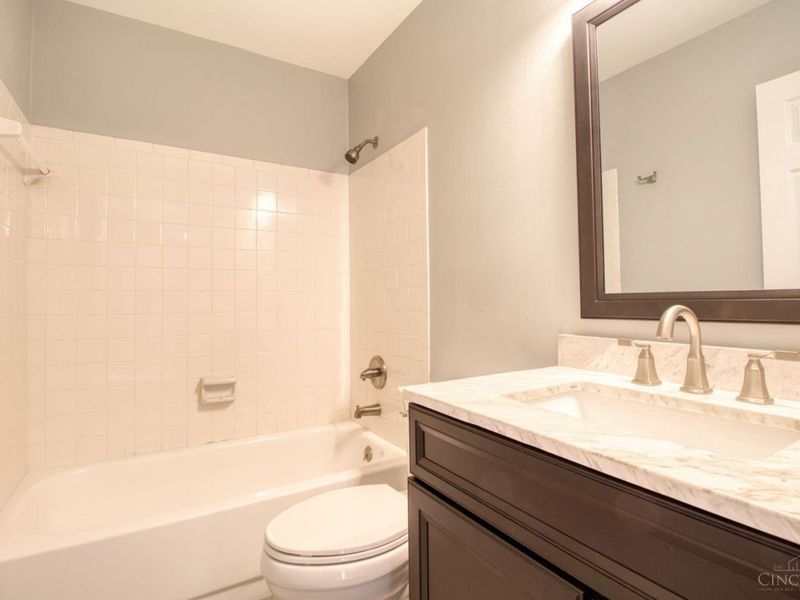 188 Stillmeadow Drive, Unit 22, Pierce Twp, OH 45245 Photo 3