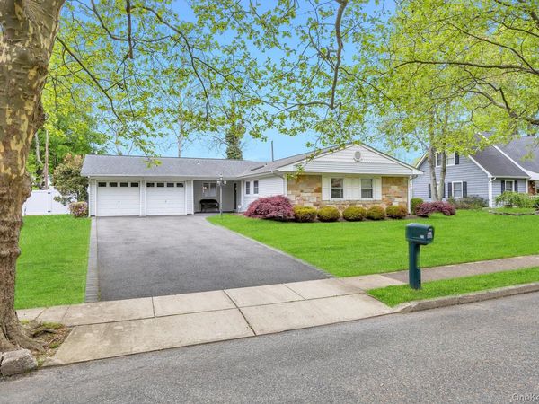 40 Twisting Drive , Lake Grove, NY 11755