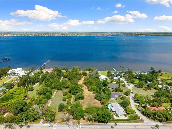 11480 McGregor BLVD, FORT MYERS, FL 33919