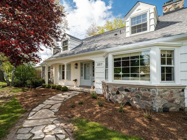 257 W Suburban Dr, Fox Point, WI 53217