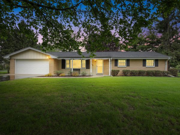 16035 Luella Dr, Brookfield, WI 53005
