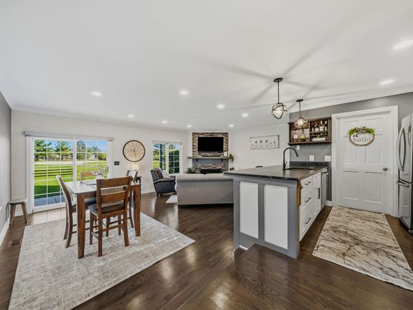 584 Geneva National Ave N, Unit 6-49, Geneva, WI 53147