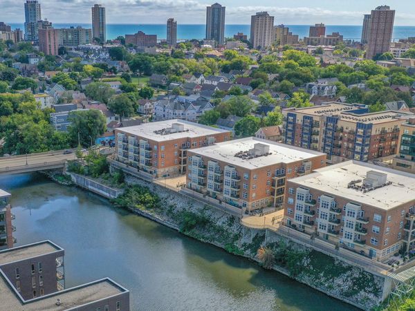 1905 N Water St, Unit 403, Milwaukee, WI 53202