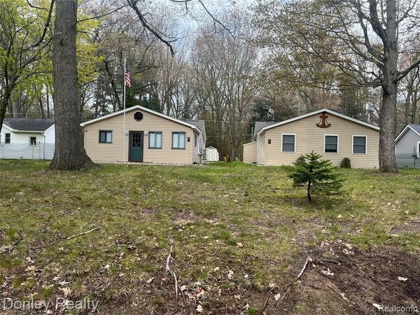 977 Port Austin Road, Port Austin Twp, MI 48467