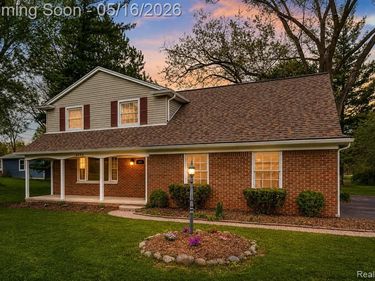 6295 Vernmoor Drive, Troy, MI 48098