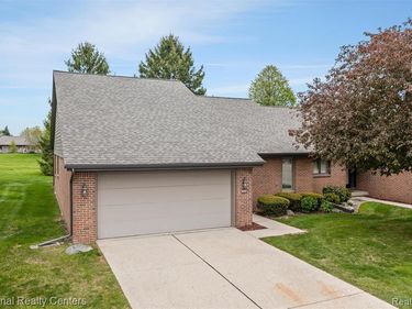 16061 Meadows Drive, Macomb Twp, MI 48044