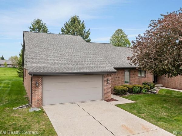 16061 Meadows Drive, Macomb Twp, MI 48044