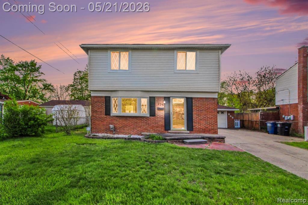 229 N Hanlon Street, Westland, MI 48185 Main Photo