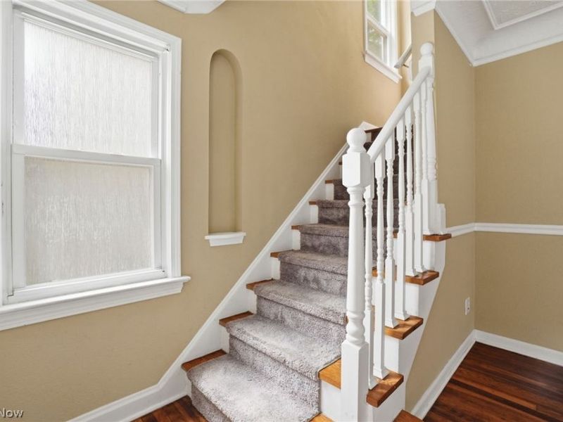 350 E 210th Street, Euclid, OH 44123 Photo 14