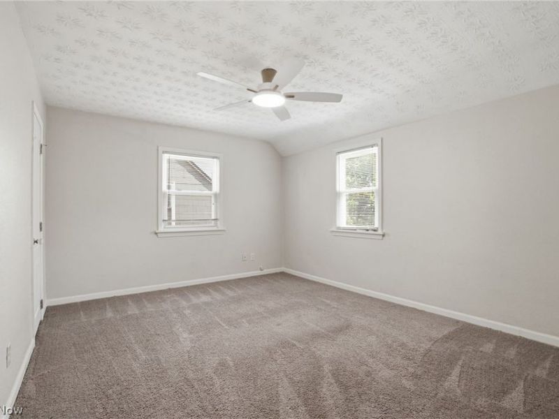 350 E 210th Street, Euclid, OH 44123 Photo 17