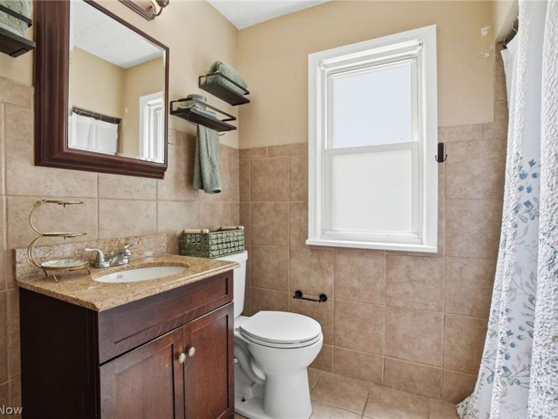 350 E 210th Street, Euclid, OH 44123 Photo 19