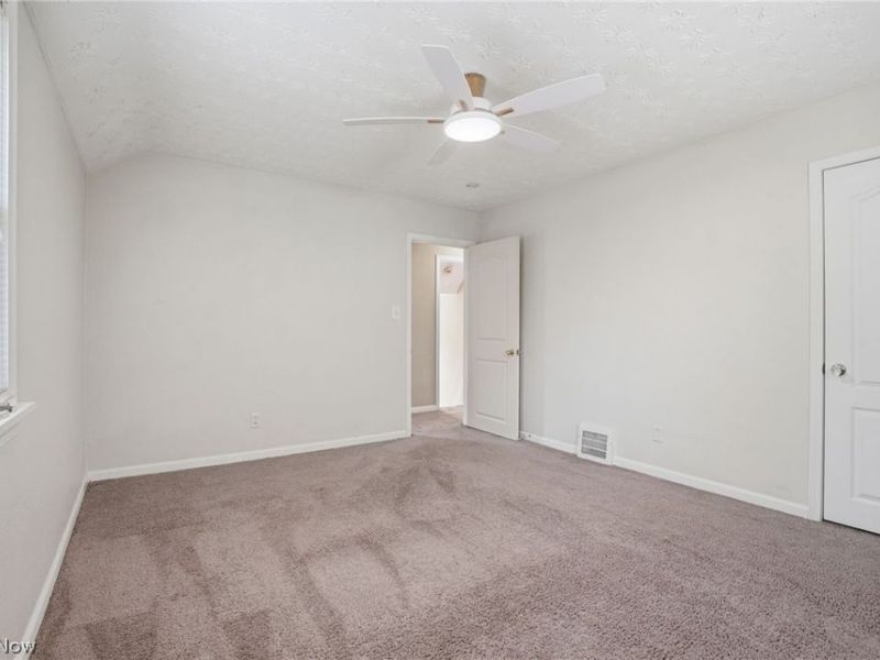 350 E 210th Street, Euclid, OH 44123 Photo 21