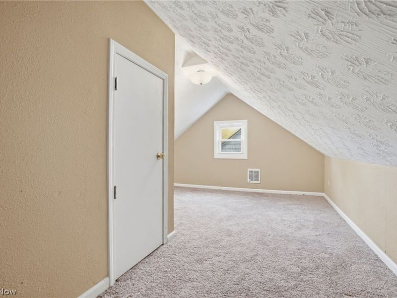 350 E 210th Street, Euclid, OH 44123 Photo 23