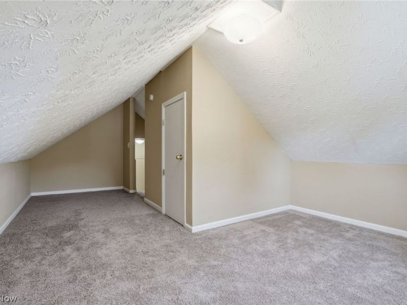 350 E 210th Street, Euclid, OH 44123 Photo 24