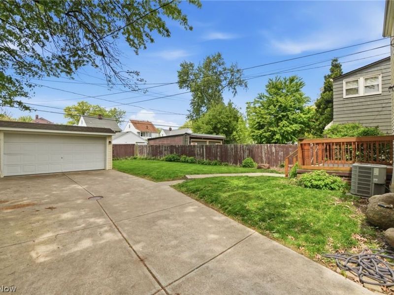 350 E 210th Street, Euclid, OH 44123 Photo 33