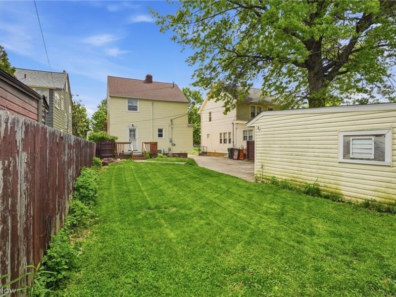 350 E 210th Street, Euclid, OH 44123 Photo 34