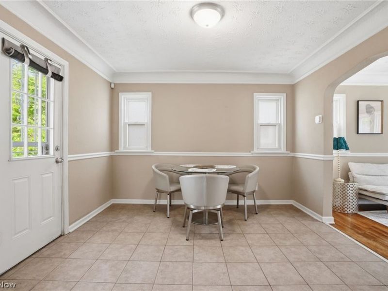 350 E 210th Street, Euclid, OH 44123 Photo 9