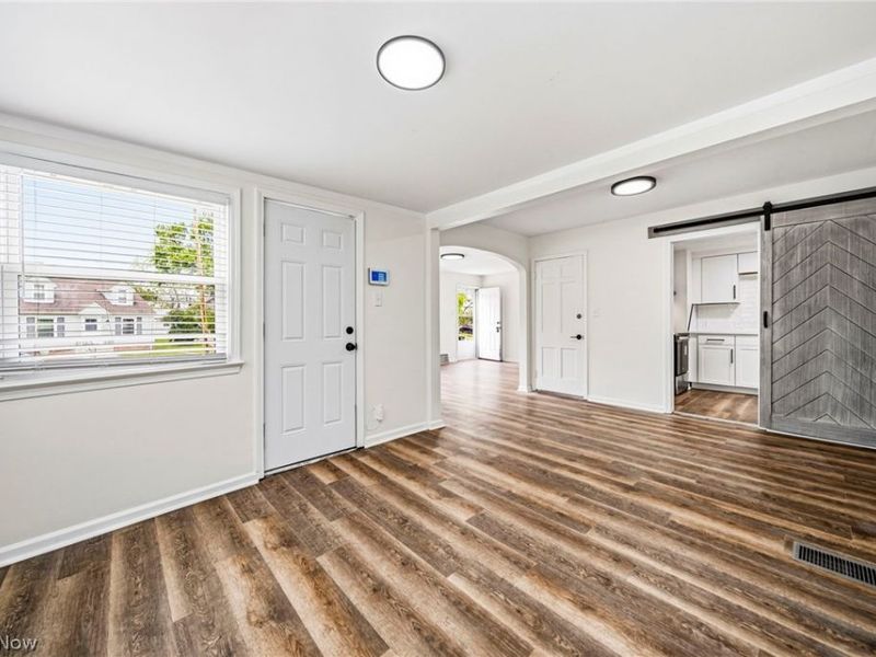 3579 Lloyd Road , Cleveland, OH 44111 Photo 11