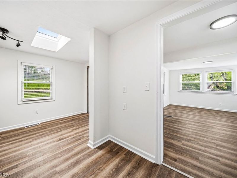 3579 Lloyd Road , Cleveland, OH 44111 Photo 13