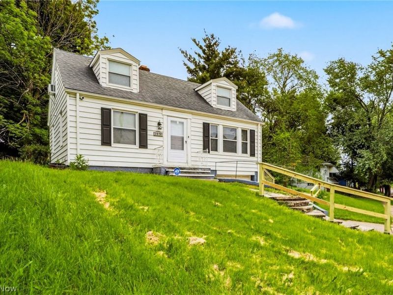 3579 Lloyd Road , Cleveland, OH 44111 Photo 31