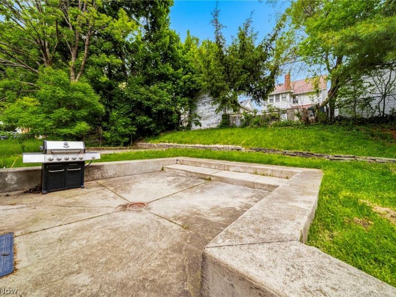 3579 Lloyd Road , Cleveland, OH 44111 Photo 34