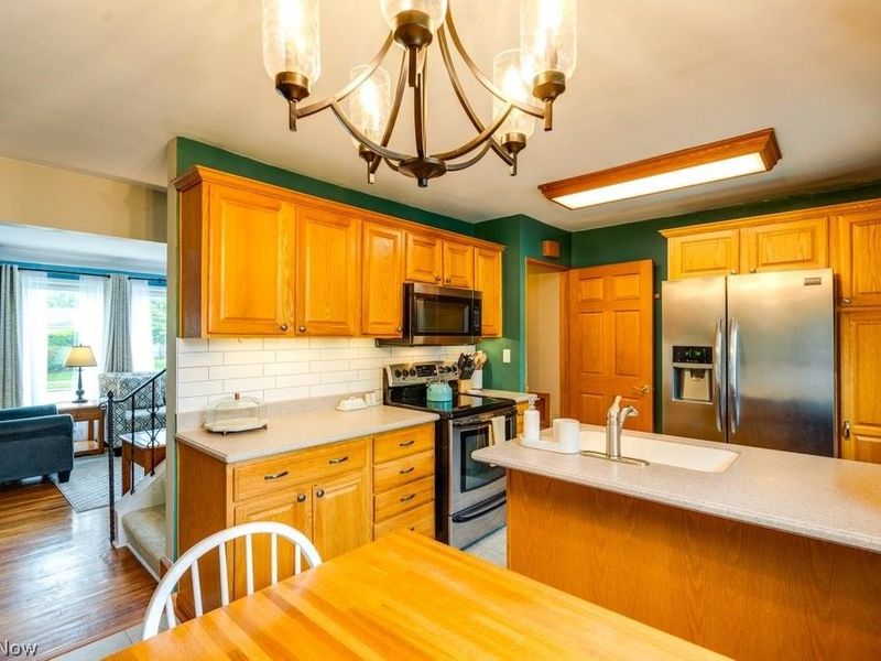 28935 W Willowick Drive , Willowick, OH 44095 Photo 10