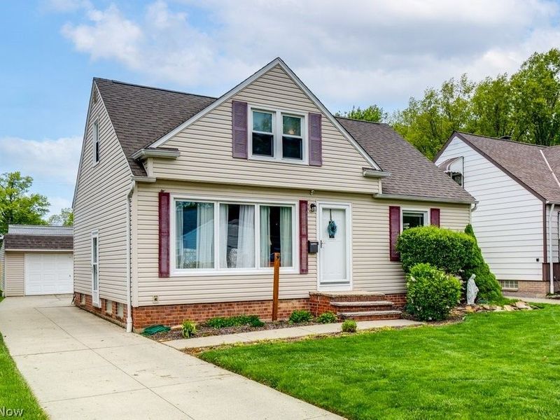 28935 W Willowick Drive , Willowick, OH 44095 Photo 3