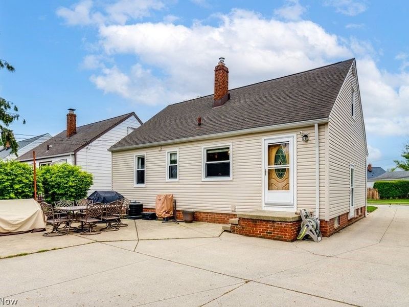 28935 W Willowick Drive , Willowick, OH 44095 Photo 4