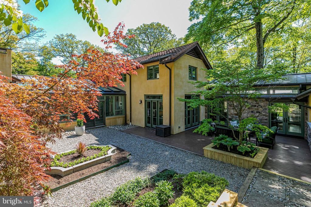 210 Lambert Drive, Princeton, NJ 08540 Main Photo