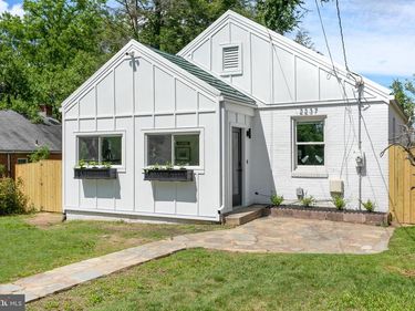 2237 N HARRISON STREET, ARLINGTON, VA 22205