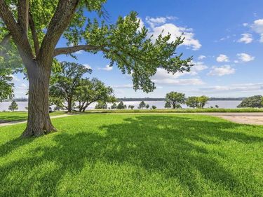 9214 W Lake Highlands Drive, Dallas, TX 75218