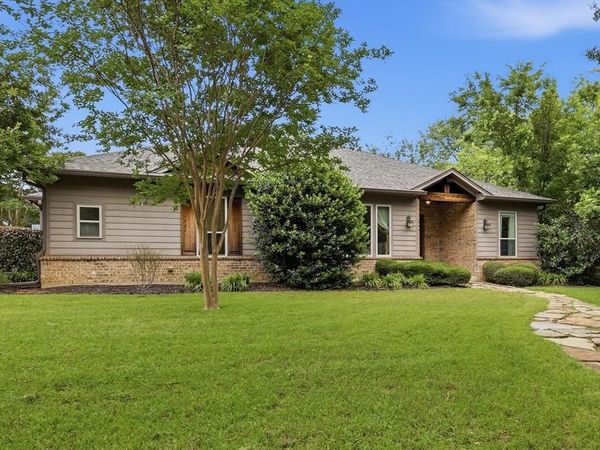 6247 Malvey Avenue , Fort Worth, TX 76116