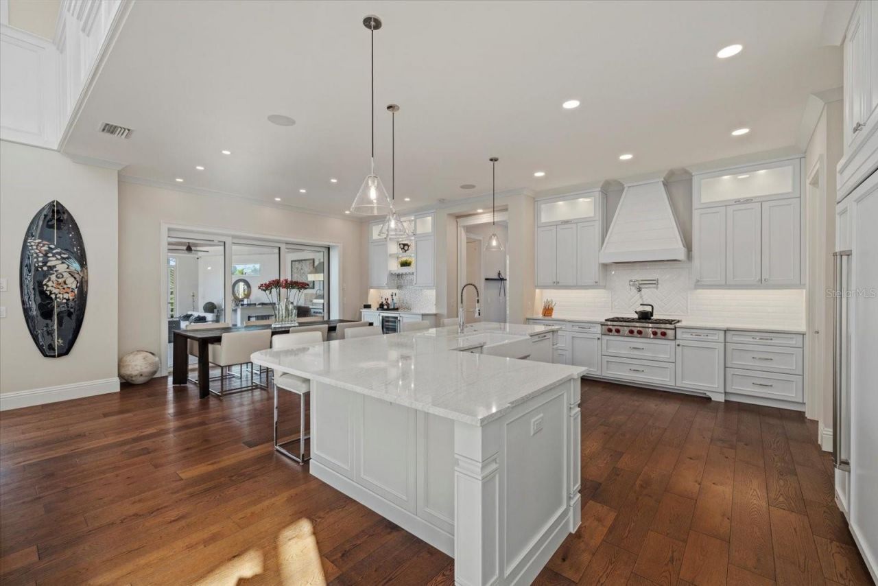 1525 Mallard Lane, Sarasota, FL 34239 Photo