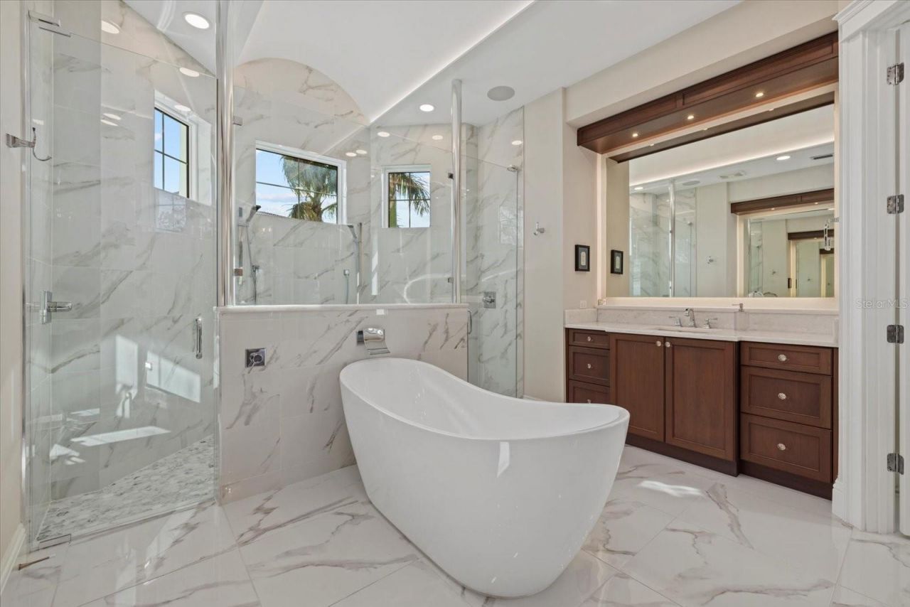 1525 Mallard Lane, Sarasota, FL 34239 Photo