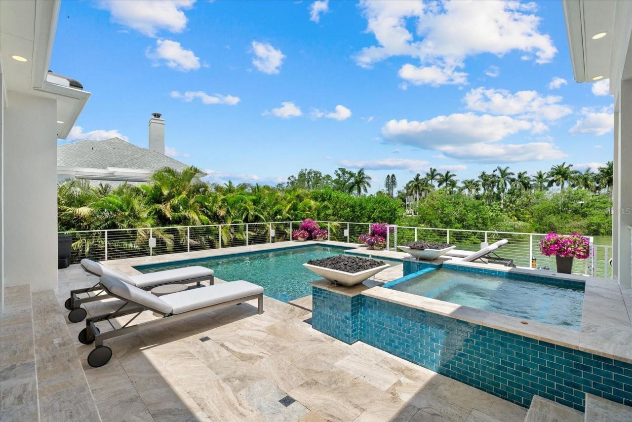 1525 Mallard Lane, Sarasota, FL 34239 Photo